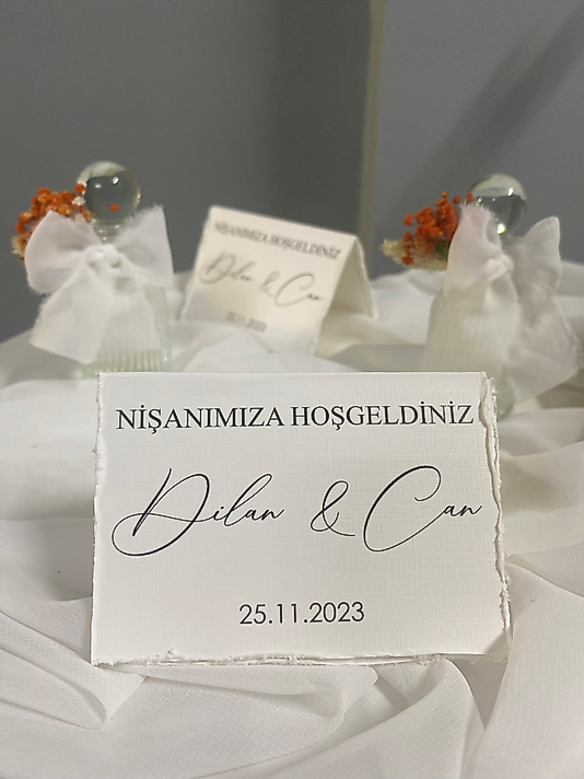 Kenarları El Yırtmalı Katlamalı Masa Kartı