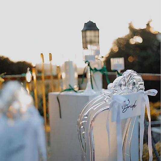 Sandalye arkası yazı Bride & Groom