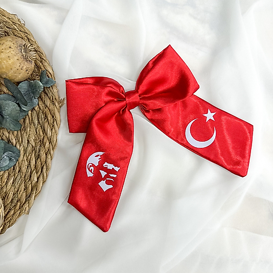 Atatürk ve Ay Yıldızlı Beyaz Toka
