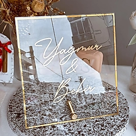 Bella Masa Üstü İsimlik